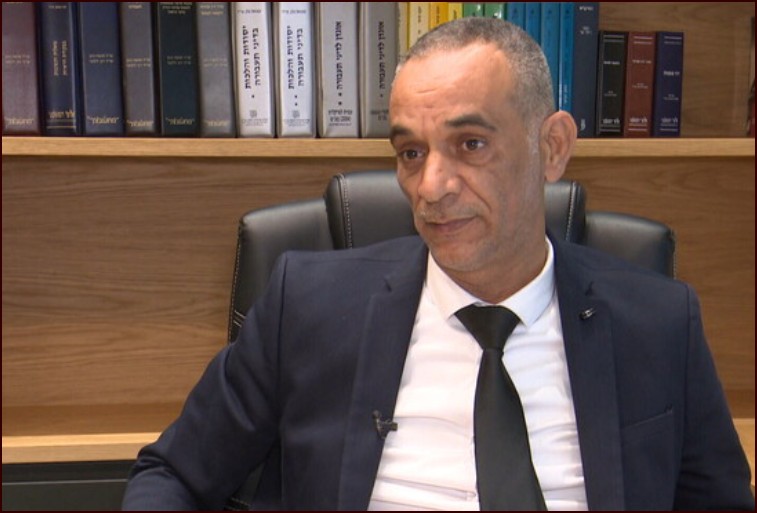 הותר לפרסום: עורך הדין הפלילי המוכר הנאשם בסחיטה באיומים הוא אלון קריטי