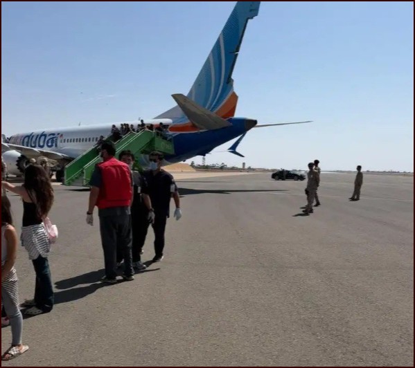 כוחות ביטחון סביב מטוס נוסעים לאחר ניסיון חטיפה